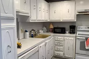 2300 NE 1st Ln, Boynton Beach, FL 33435 - Photo 2