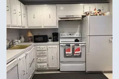 2300 NE 1st Lane #107, Boynton Beach, FL 33435 - Photo 4