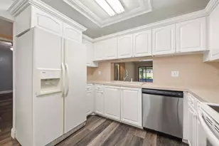 370 Fairway Cir, Weston, FL 33326 - Photo 18