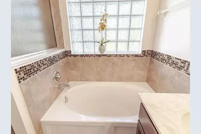 9446 Windrift Circle, Fort Pierce, FL 34945 - Photo 10