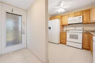 10101 Sunrise Lakes Blvd, Sunrise, FL 33322 - Photo 2