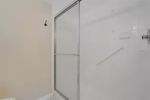 10101 Sunrise Lakes Blvd, Sunrise, FL 33322 - Photo 20