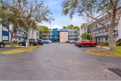 3150 Holiday Springs Boulevard #308, Margate, FL 33063 - Photo 4