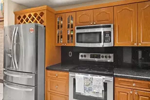 9824 NW 36th St, Sunrise, FL 33351 - Photo 2