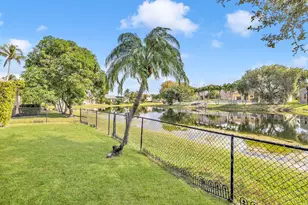 12040 NW 49th Dr, Coral Springs, FL 33076 - Photo 6