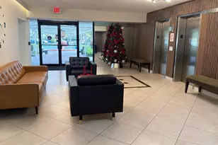 3960 Oaks Clubhouse Dr, Pompano Beach, FL 33069 - Photo 18