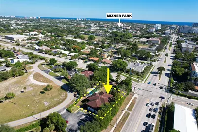 444 Pine Circle #4, Boca Raton, FL 33432 - Photo 2