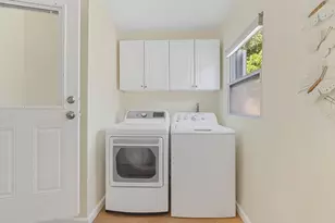 31 Miami Gardens Rd, West Park, FL 33023 - Photo 16