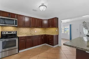 31 Miami Gardens Rd, West Park, FL 33023 - Photo 8