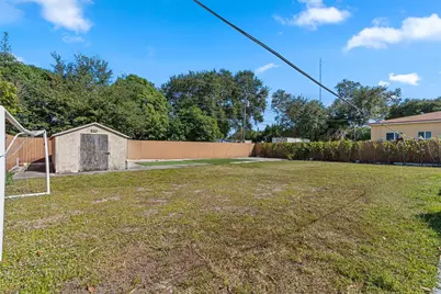 31 Miami Gardens Road, West Park, FL 33023 - Photo 28