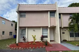 7925 SW 9th St, North Lauderdale, FL 33068 - Photo 2