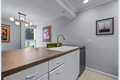 653 Cypress Lane #21B, Fort Lauderdale, FL 33305 - Photo 12