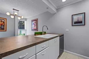 653 Cypress Ln, Fort Lauderdale, FL 33305 - Photo 12