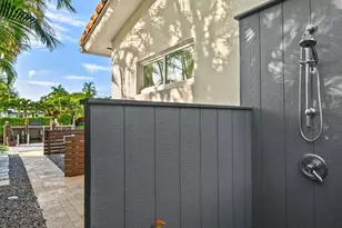 1731 NE 23rd Ave, Fort Lauderdale, FL 33305 - Photo 16