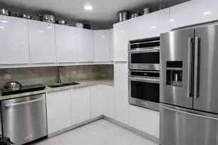 2500 Parkview Dr, Hallandale Beach, FL 33009 - Photo 8
