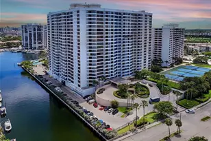 2500 Parkview Dr, Hallandale Beach, FL 33009 - Photo 24