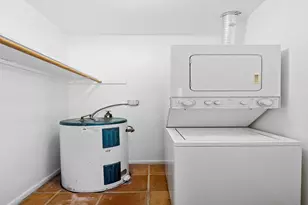 1640 NE 4th Pl, Fort Lauderdale, FL 33301 - Photo 16