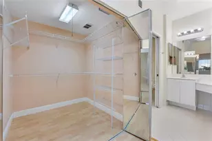 7765 Yardley Dr, Fort Lauderdale, FL 33321 - Photo 10