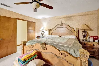 766 SE Cavern Avenue, Port Saint Lucie, FL 34983 - Photo 10