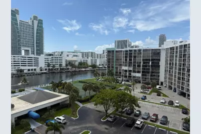 600 Parkview Drive #826, Hallandale Beach, FL 33009 - Photo 2