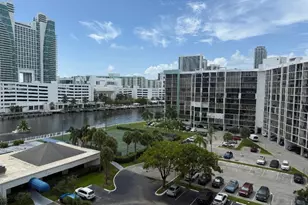 600 Parkview Dr, Hallandale Beach, FL 33009 - Photo 2