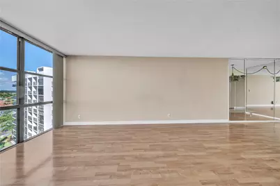 1000 Parkview Drive #925, Hallandale Beach, FL 33009 - Photo 14