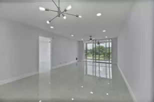 2901 S Palm Aire Dr, Pompano Beach, FL 33069 - Photo 1