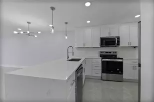 2901 S Palm Aire Dr, Pompano Beach, FL 33069 - Photo 2