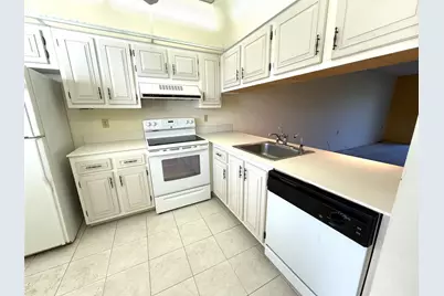 4501 Martinique Way #C2, Pompano Beach, FL 33066 - Photo 6