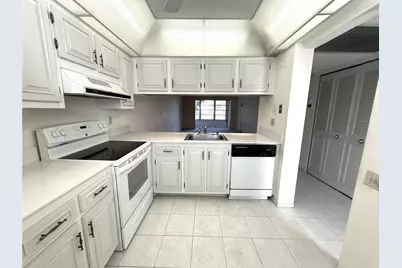 4501 Martinique Way #C2, Pompano Beach, FL 33066 - Photo 4