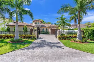 2500 NE 14th St, Fort Lauderdale, FL 33304 - Photo 2