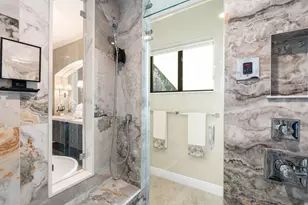 2500 NE 14th St, Fort Lauderdale, FL 33304 - Photo 38