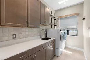 2500 NE 14th St, Fort Lauderdale, FL 33304 - Photo 48