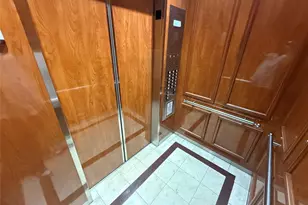 3375 N Country Club Dr, Miami, FL 33180 - Photo 6