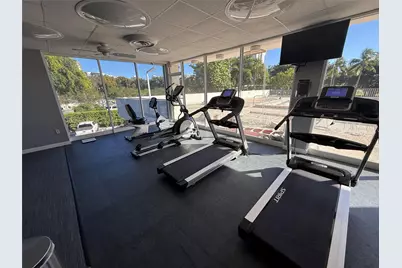 3375 N Country Club Drive #1005, Miami, FL 33180 - Photo 36