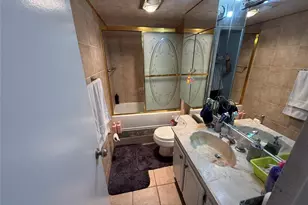 3375 N Country Club Dr, Miami, FL 33180 - Photo 16