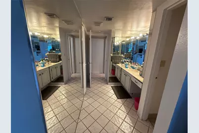 3375 N Country Club Drive #1005, Miami, FL 33180 - Photo 20