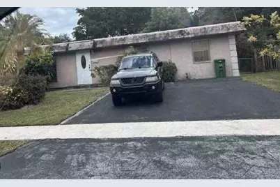 7802 NW 69th Terrace, Tamarac, FL 33321 - Photo 1