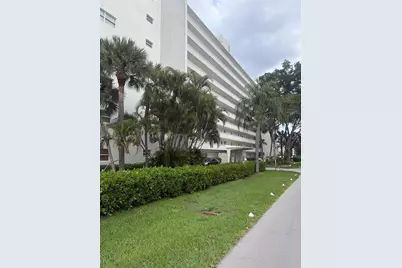 2555 NE 11th Street #502, Fort Lauderdale, FL 33304 - Photo 10