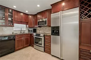 9320 S Hollybrook Lake Dr, Pembroke Pines, FL 33025 - Photo 1