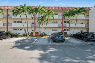 9320 S Hollybrook Lake Dr, Pembroke Pines, FL 33025 - Photo 20