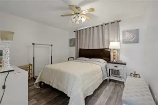 9520 S Hollybrook Lake Dr, Pembroke Pines, FL 33025 - Photo 14