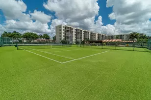 9520 S Hollybrook Lake Dr, Pembroke Pines, FL 33025 - Photo 34