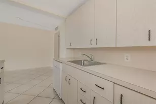 2009 Cornwall Dr, Boca Raton, FL 33434 - Photo 8