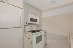 2009 Cornwall Dr, Boca Raton, FL 33434 - Photo 6