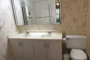 2804 Victoria Way, Pompano Beach, FL 33066 - Photo 18