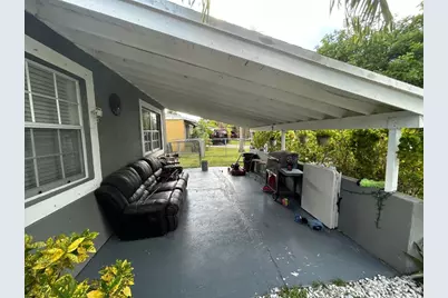 1530 SW 68th Avenue, North Lauderdale, FL 33068 - Photo 4