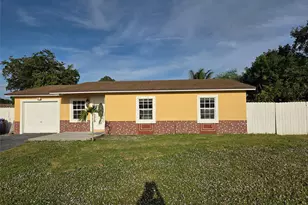 405 SW 79th Terrace, North Lauderdale, FL 33068 - Photo 2