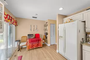 6809 SE Yorktown Dr, Hobe Sound, FL 33455 - Photo 8