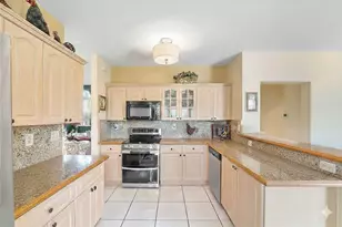 466 E Royal Cove Cir, Davie, FL 33325 - Photo 8